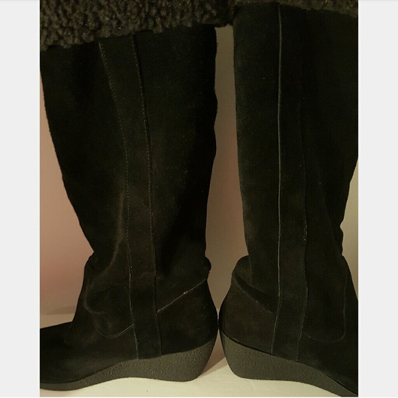 LOFT Ann Taylor Tall Wedge Suede Boots size 8.5 M - Picture 3 of 6